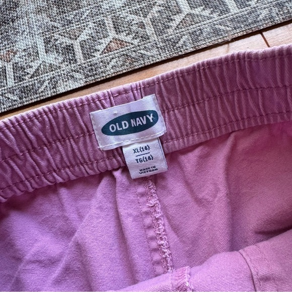 Old Navy Purple Cargo Shorts with Elastic Waistband - Picture 2 of 3